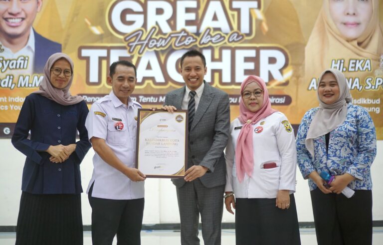 Teacher Preneur Nusantara Apresiasi KNPI Lampung dalam Seminar Nasional di Graha Adora