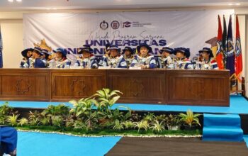 Angkat Tema Integritas, Inovasi, dan Kolaborasi, UIMandiri Wisuda Puluhan Lulusan Perdana