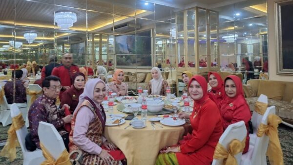 Pengukuhan Dewan Penasehat PWP Sumsel Lampung, Nurhasanah Dorong Pelestarian Budaya dan Ketahanan Keluarga