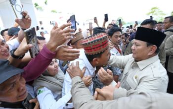 Bendera Merah Putih dan Nuansa Adat Lampung Warnai Penyambutan Presiden Prabowo