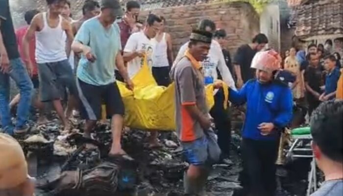 Rumah Semi Permanen di Tiuh Balak Pasar Ludes Terbakar, Satu Korban Meninggal Dunia