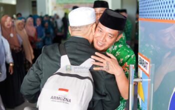 Sambut Jamaah Haji Pesisir Barat, Bupati Dedi Irawan Tekankan Pentingnya Menjaga Kemabruran