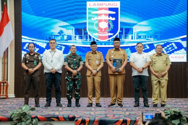 Gubernur Mirza Tekankan Pelayanan Publik Tetap Optimal Usai Penunjukan Plt Bupati Lampung Tengah
